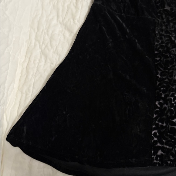 Mystree Black Velvet Devore Burnout Floral Sleeveless Tunic Top - Picture 9 of 11